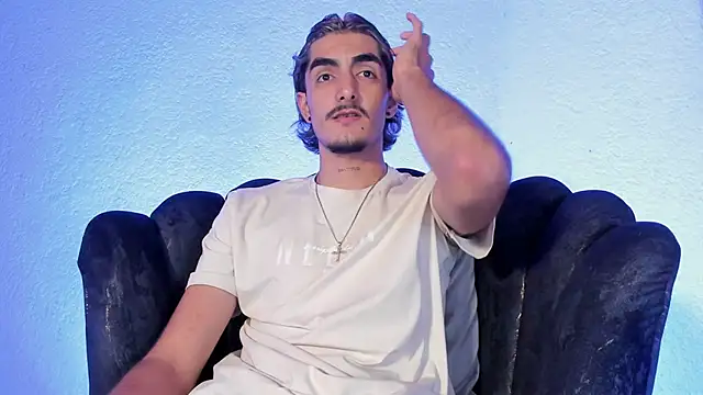 Snapshot of DimitryHank chatting on February 2026 09:03:02 AM DimitryHank online show from February 2026 09:03:02 AM