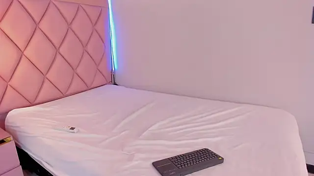 megan 100 online show from March 2025 10:05:01 PM