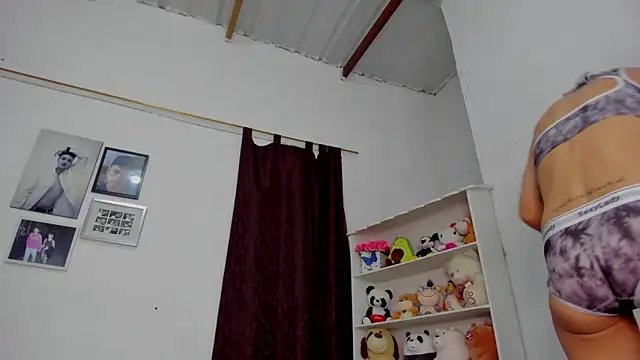 Snapshot of megan_100 chatting on March 2026 05:29:01 PM megan 100 online show from March 2026 05:29:01 PM