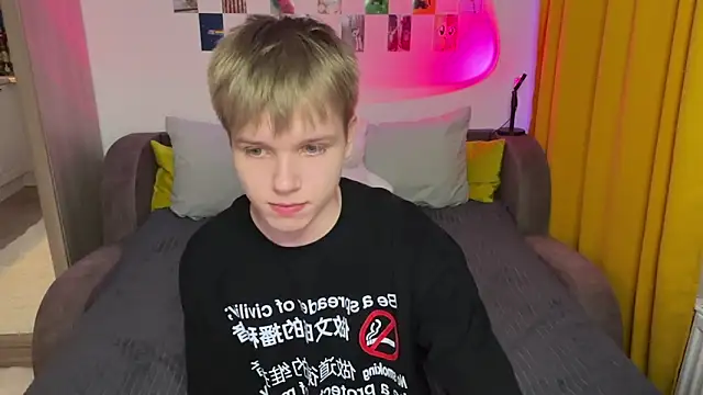 Snapshot of metratok chatting on March 2026 11:42:02 PM metratok online show from March 2026 11:42:02 PM