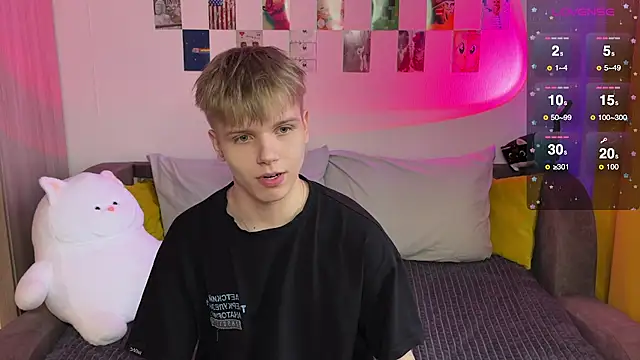 Snapshot of metratok chatting on April 2026 03:54:01 PM metratok online show from April 2026 03:54:01 PM