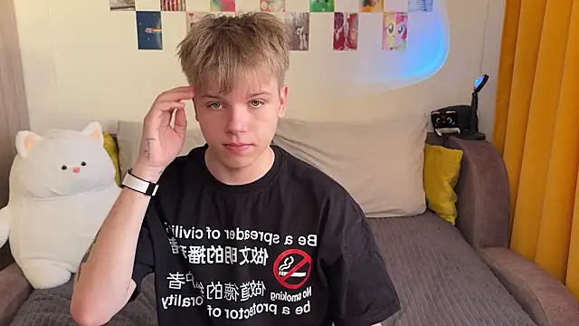 Snapshot of metratok chatting on April 2026 04:23:01 PM metratok online show from April 2026 04:23:01 PM