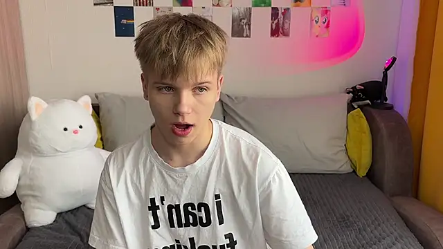 Snapshot of metratok chatting on April 2026 03:40:02 PM metratok online show from April 2026 03:40:02 PM