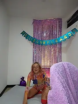 Snapshot of 911Calling chatting on February 2025 02:36:02 AM 911Calling online show from February 2025 02:36:02 AM