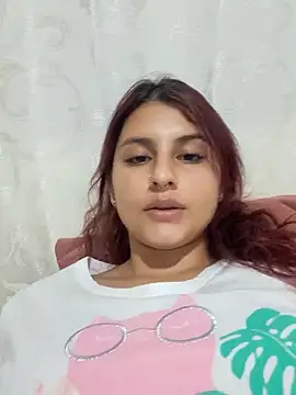 Snapshot of Luu_Princess chatting on December 2024 03:23:02 AM Luu Princess online show from December 2024 03:23:02 AM