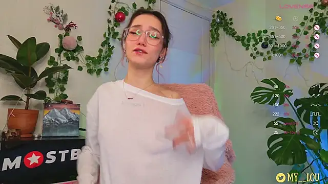 Snapshot of MyLou_ chatting on January 2025 03:17:02 PM MyLou  online show from January 2025 03:17:02 PM