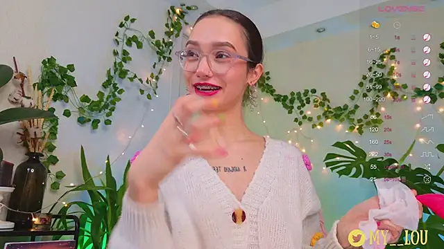 Snapshot of MyLou_ chatting on January 2025 04:53:01 PM MyLou  online show from January 2025 04:53:01 PM