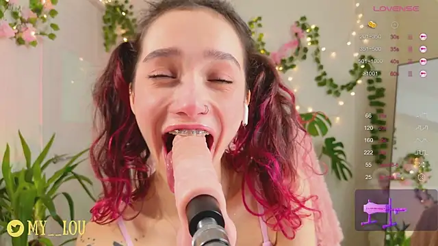 Snapshot of MyLou_ chatting on January 2025 06:52:01 PM MyLou  online show from January 2025 06:52:01 PM