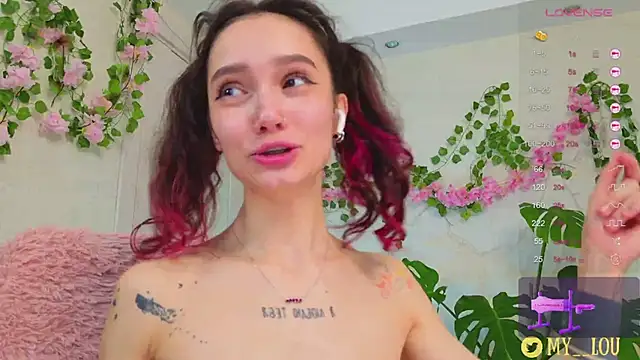 Snapshot of MyLou_ chatting on March 2025 06:44:02 PM MyLou  online show from March 2025 06:44:02 PM