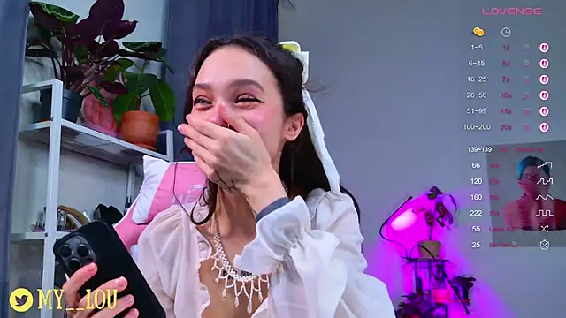 Snapshot of MyLou_ chatting on October 2025 04:19:01 PM MyLou  online show from October 2025 04:19:01 PM