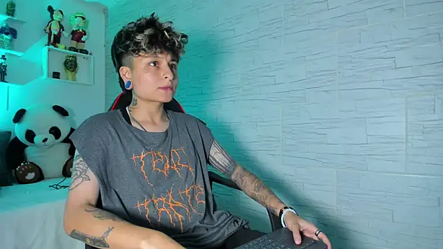 ZuryRamirez  online show from November 2025 09:25:01 PM