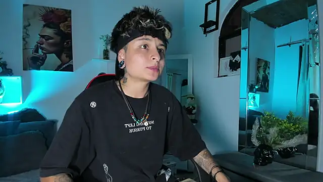 ZuryRamirez  online show from November 2025 07:07:02 PM