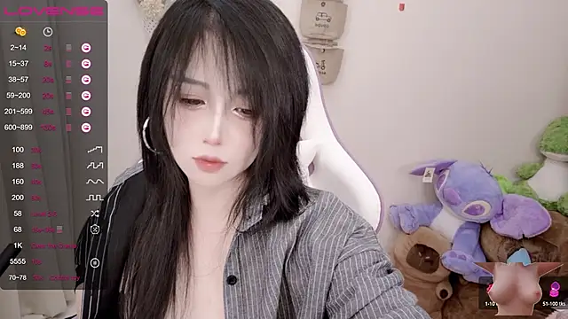 Vaness-a online show from February 2025 01:06:01 PM