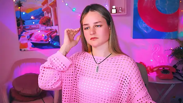 Snapshot of DeboraLarson chatting on December 2024 10:02:02 AM DeboraLarson online show from December 2024 10:02:02 AM