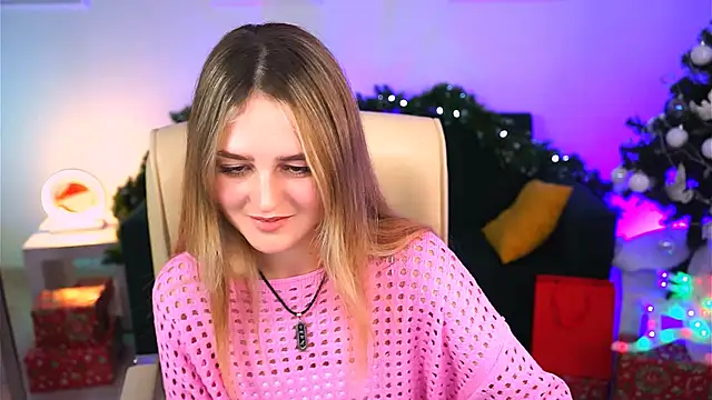 Snapshot of DeboraLarson chatting on December 2024 07:13:02 AM DeboraLarson online show from December 2024 07:13:02 AM