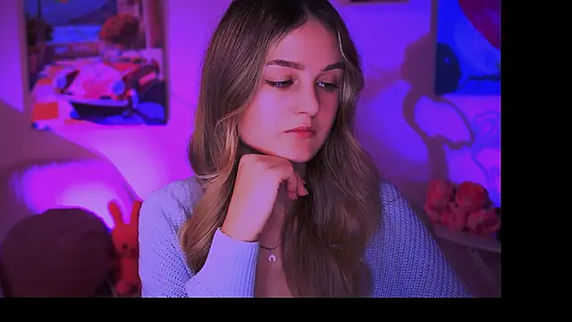 Snapshot of DeboraLarson chatting on February 2025 06:29:01 AM DeboraLarson online show from February 2025 06:29:01 AM