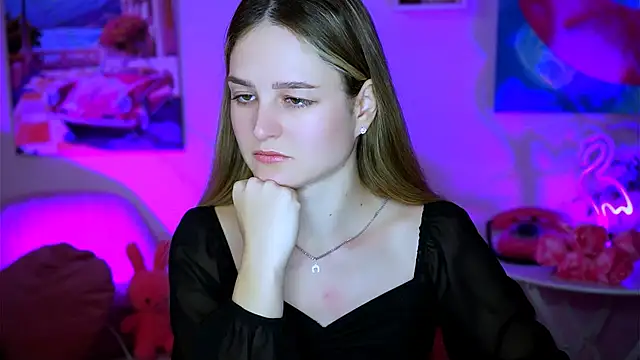 Snapshot of DeboraLarson chatting on February 2025 03:29:02 AM DeboraLarson online show from February 2025 03:29:02 AM