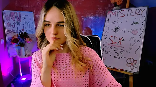 Snapshot of DeboraLarson chatting on February 2025 03:34:02 AM DeboraLarson online show from February 2025 03:34:02 AM