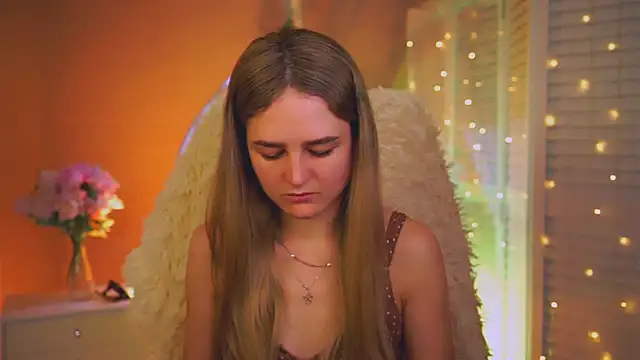 Snapshot of DeboraLarson chatting on March 2026 03:30:01 AM DeboraLarson online show from March 2026 03:30:01 AM