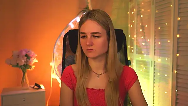 Snapshot of DeboraLarson chatting on March 2026 04:06:02 AM DeboraLarson online show from March 2026 04:06:02 AM