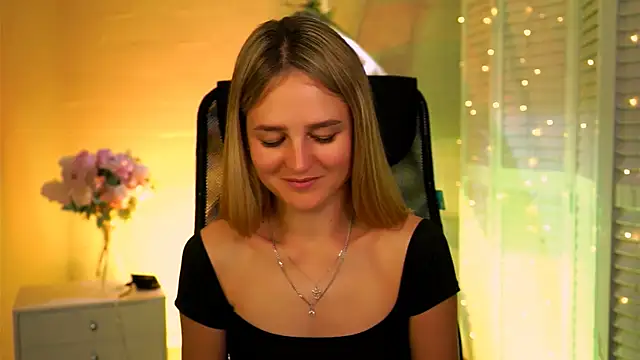 Snapshot of DeboraLarson chatting on April 2026 03:12:01 AM DeboraLarson online show from April 2026 03:12:01 AM