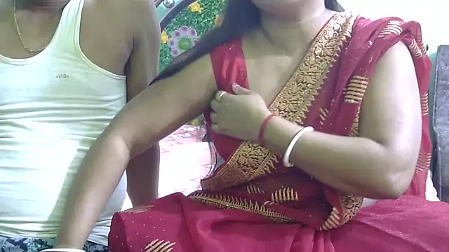 Snapshot of Couple_For_You18 chatting on March 2026 09:25:02 AM Couple For You18 online show from March 2026 09:25:02 AM