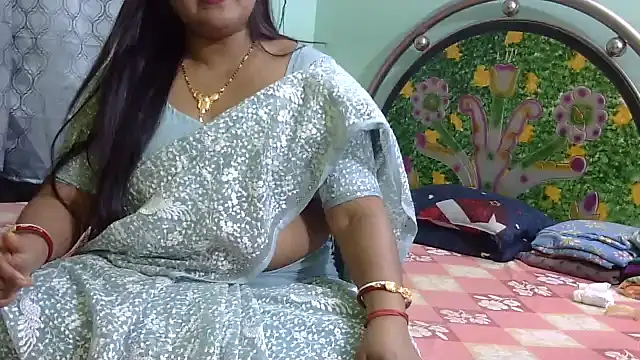 Snapshot of Couple_For_You18 chatting on March 2026 04:46:02 PM Couple For You18 online show from March 2026 04:46:02 PM