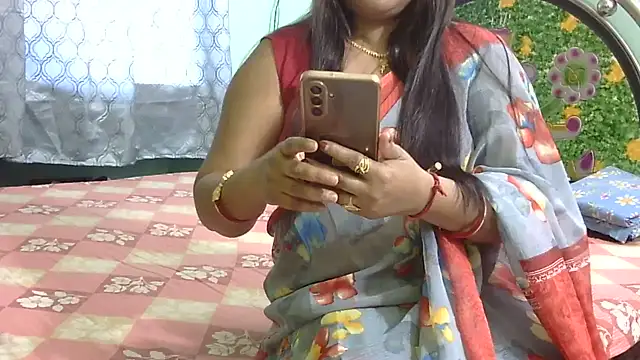 Snapshot of Couple_For_You18 chatting on March 2026 09:05:02 AM Couple For You18 online show from March 2026 09:05:02 AM