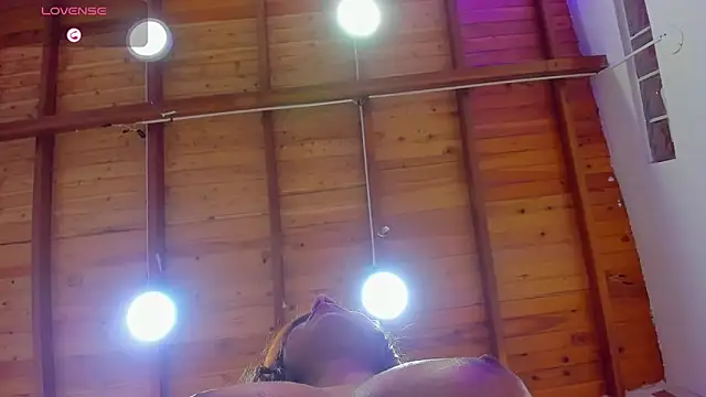 ashley  foxx  online show from January 2025 05:15:01 PM