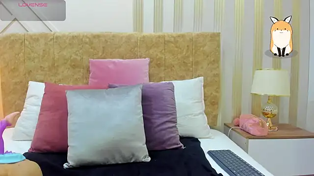 ashley  foxx  online show from January 2025 02:48:01 PM