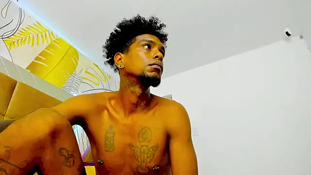 Snapshot of bigblackhotx1 chatting on September 2025 10:26:02 AM bigblackhotx1 online show from September 2025 10:26:02 AM