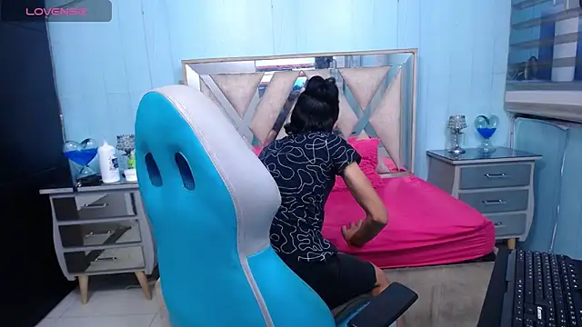 Snapshot of andy_staar chatting on September 2025 11:58:01 AM andy staar online show from September 2025 11:58:01 AM