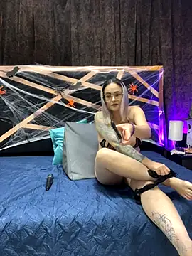 tiffanyandClark online show from October 2025 04:31:02 PM