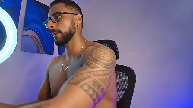 Snapshot of LiamGarcia1 chatting on March 2026 04:24:02 PM LiamGarcia1 online show from March 2026 04:24:02 PM