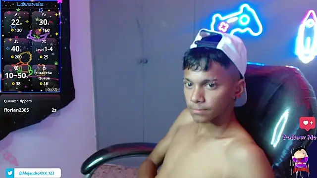 Snapshot of loistwink_ chatting on February 2025 10:22:01 AM loistwink online show from February 2025 10:22:01 AM