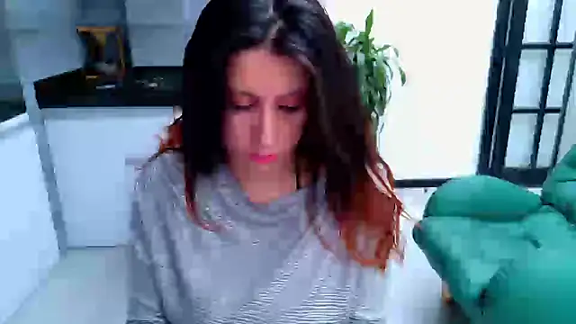 Snapshot of mistressesmoon chatting on December 2024 09:47:02 PM mistressesmoon online show from December 2024 09:47:02 PM