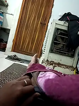 Snapshot of pintuS40 chatting on January 2025 11:27:01 PM pintuS40 online show from January 2025 11:27:01 PM