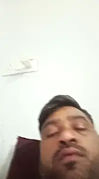 Snapshot of pintuS40 chatting on March 2025 01:05:01 AM pintuS40 online show from March 2025 01:05:01 AM