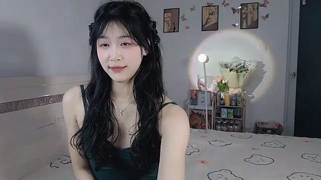 Luminous163 online show from March 2025 04:13:01 PM