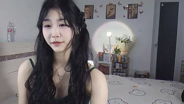 Luminous163 online show from March 2025 04:20:02 PM