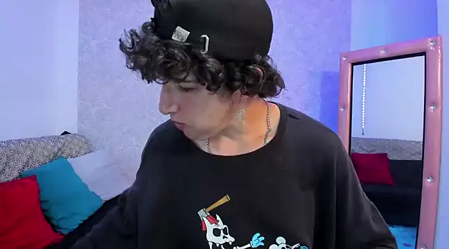 Kerverr  online show from February 2025 02:33:01 AM