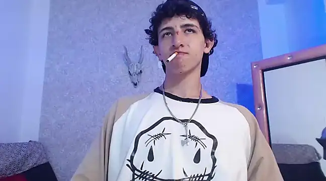 Kerverr  online show from February 2025 06:54:01 PM