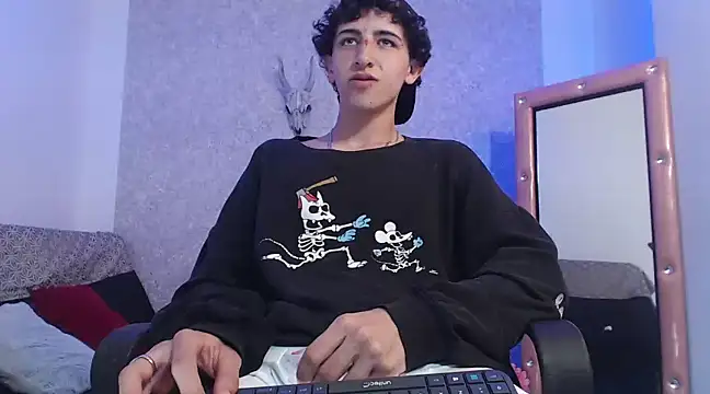 Kerverr  online show from February 2025 10:58:01 PM