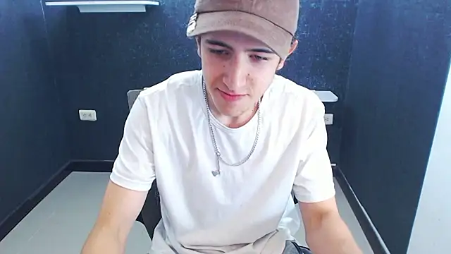 Kerverr  online show from December 2025 01:26:01 PM