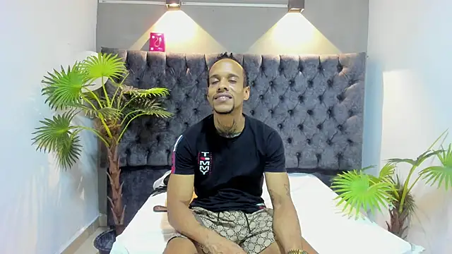 Snapshot of Salomon_koude chatting on May 2026 12:26:01 AM Salomon koude online show from May 2026 12:26:01 AM
