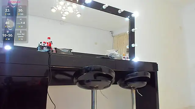 ElisabethMassey online show from December 2025 05:53:01 PM