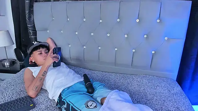 nova sex01 online show from February 2025 04:25:02 AM