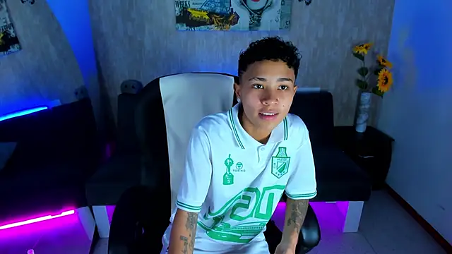 Snapshot of nova_sex01 chatting on April 2026 09:51:02 PM nova sex01 online show from April 2026 09:51:02 PM