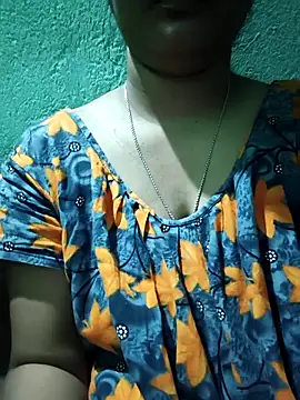 Snapshot of Pari-new chatting on May 2026 09:09:01 PM Pari-new online show from May 2026 09:09:01 PM