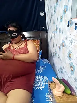 Snapshot of tina8th chatting on November 2025 05:25:02 PM tina8th online show from November 2025 05:25:02 PM